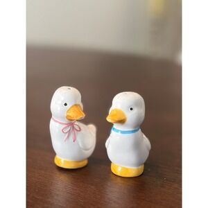 Unbranded Salt & Pepper Shakers Unisex OS White Excellent Ceramic Duck Bows
